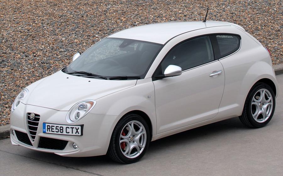  Alfa Romeo MiTo (955) 2009 года  (UK) (фото 42 из 47)